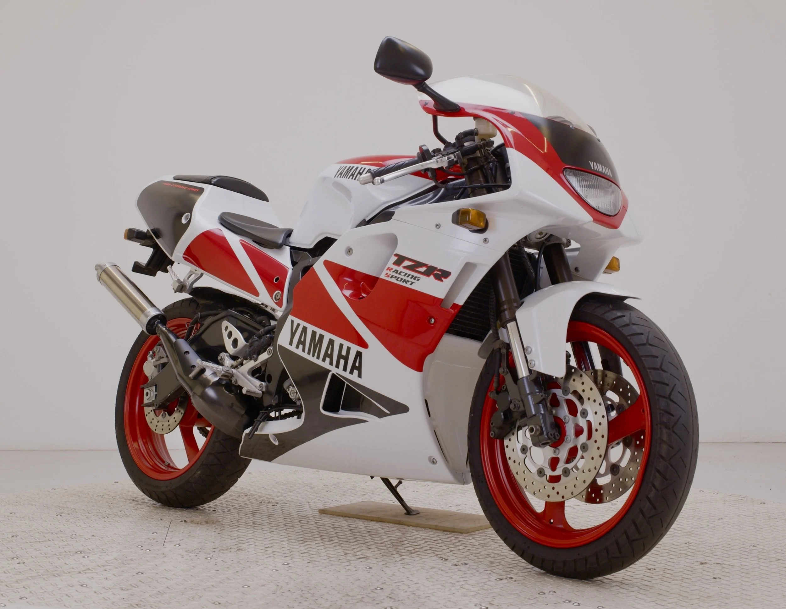 Moto2 Imports